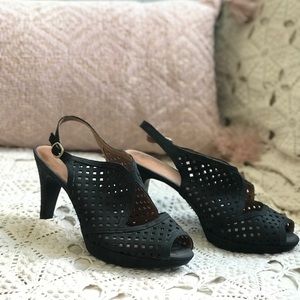 Clarks Wessex Shay pumps